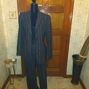 Pant suit